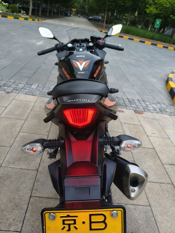 二手豪爵铃木GSX250R