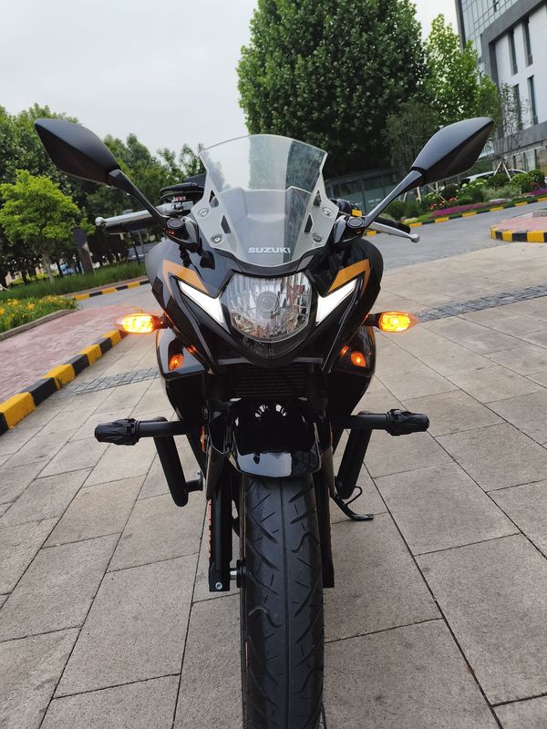 二手豪爵铃木GSX250R