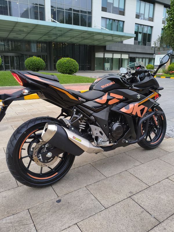 二手豪爵铃木GSX250R
