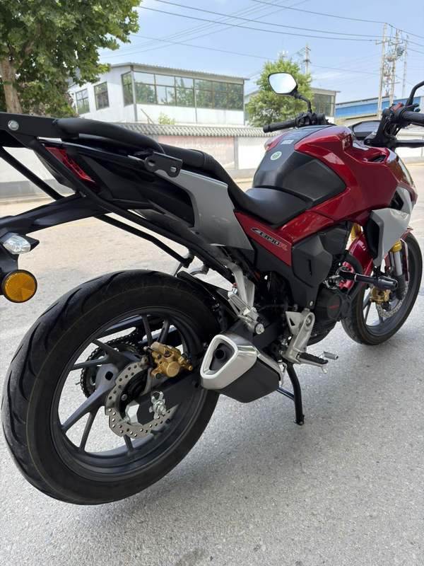 二手五羊本田CB190R 暴锋眼