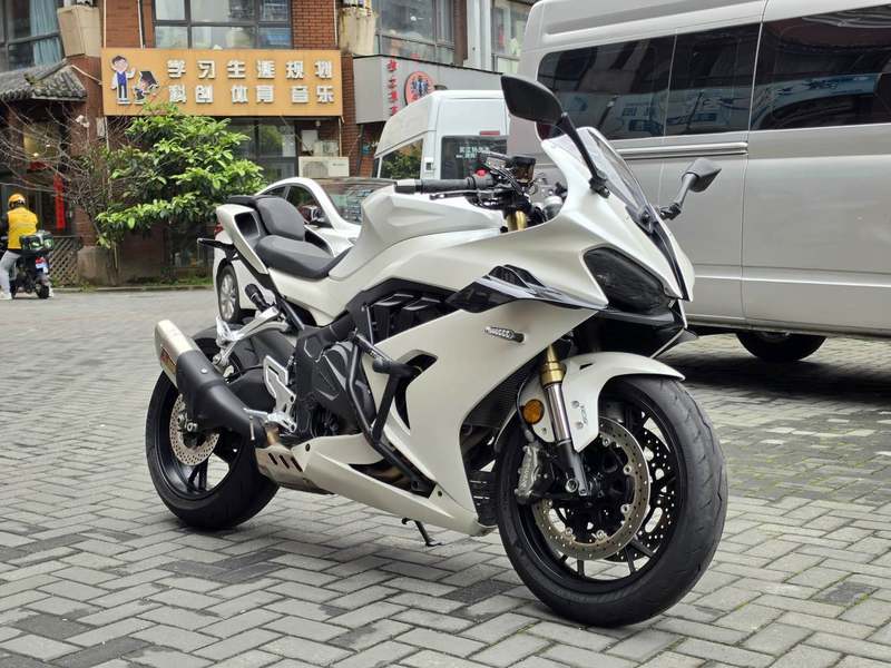 二手QJMOTOR赛600