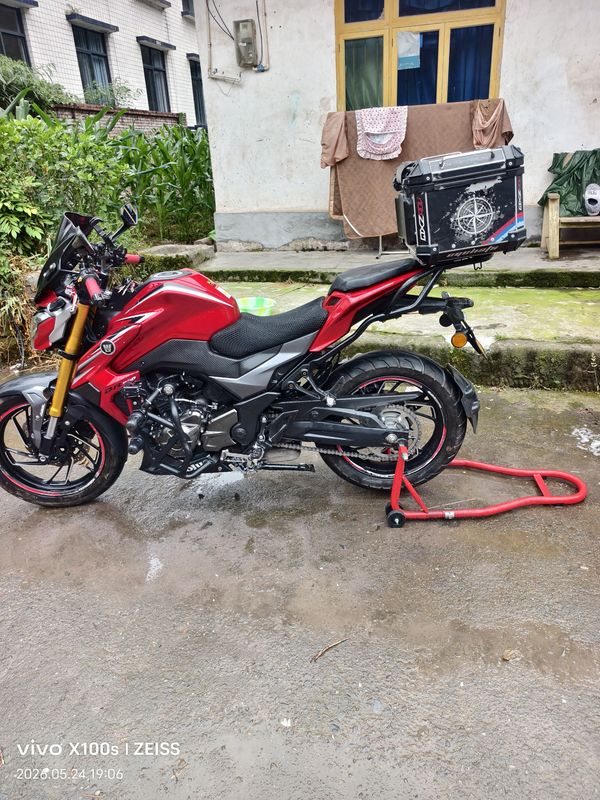 二手豪爵DR300
