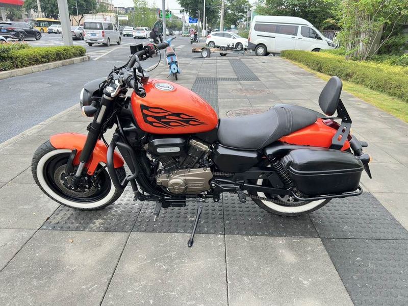 二手QJMOTOR闪300