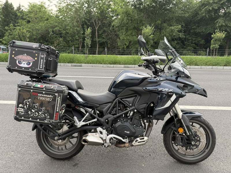 二手贝纳利金鹏 TRK502