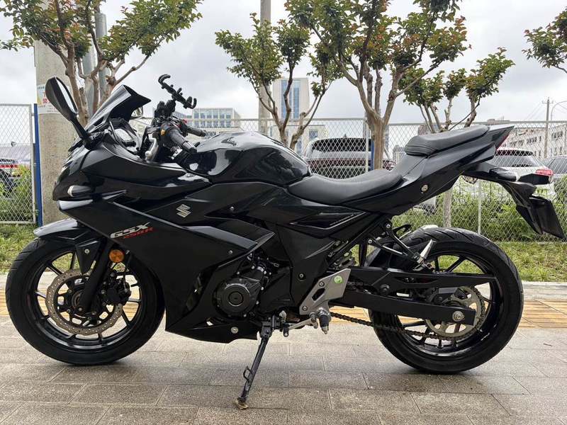 二手豪爵铃木GSX250R