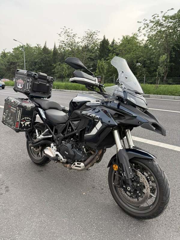 二手贝纳利金鹏 TRK502