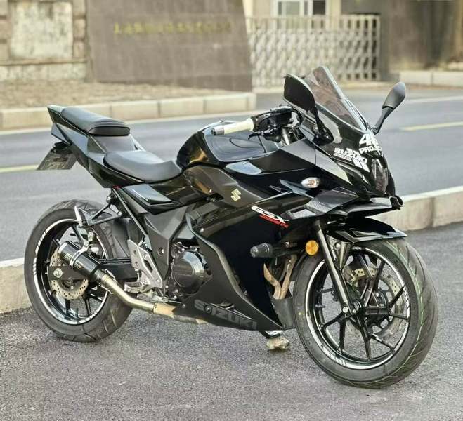 二手豪爵铃木GSX250R