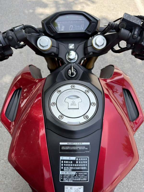 二手五羊本田CB190R 暴锋眼