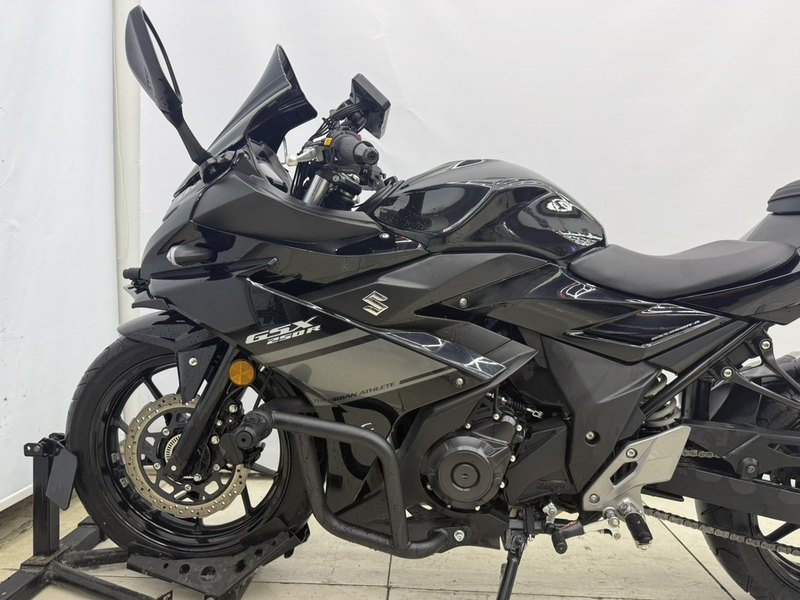 二手豪爵铃木GSX250R