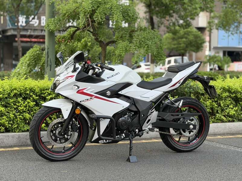 二手豪爵铃木GSX250R