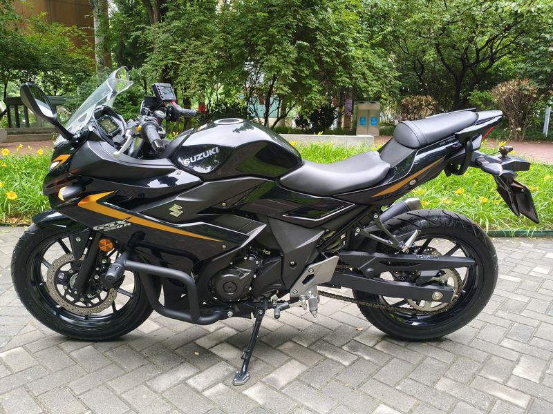 二手豪爵铃木GSX250R