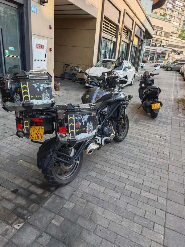 二手贝纳利金鹏 TRK502