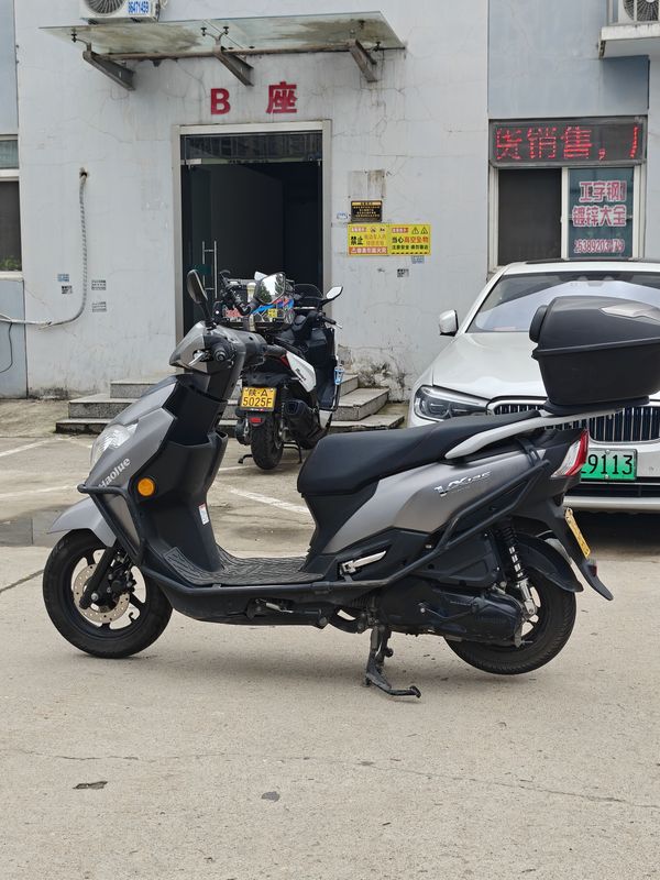 二手豪爵虎鲨VX125