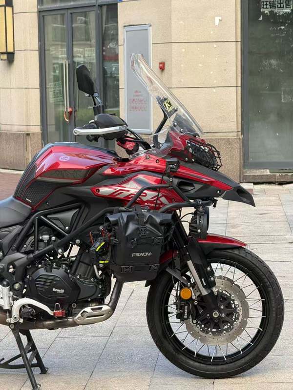 二手贝纳利金鹏 TRK502