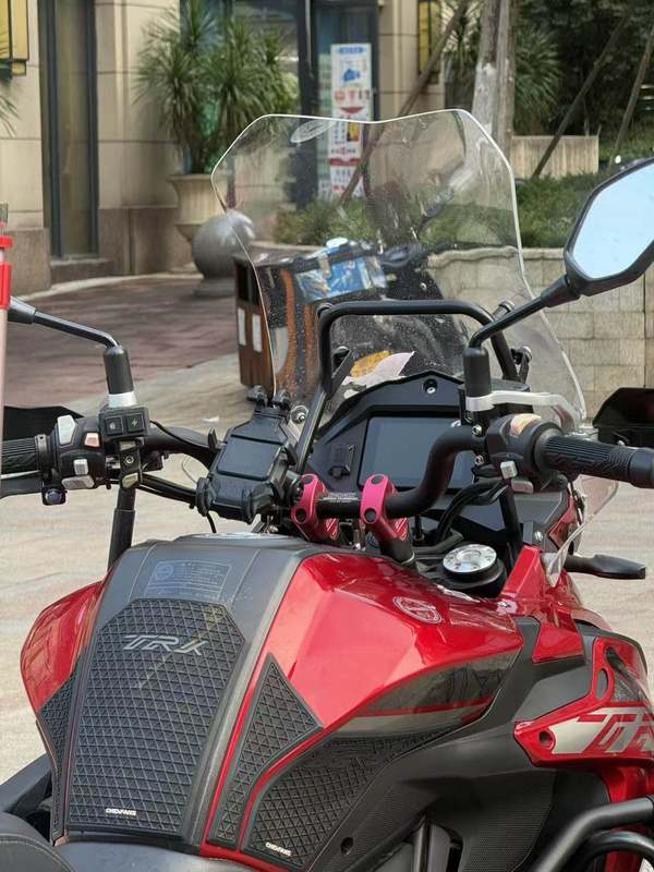二手贝纳利金鹏 TRK502