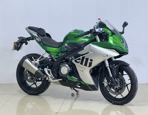 二手贝纳利龙卷风 Tornado 252R