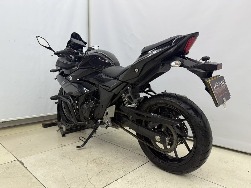 二手豪爵铃木GSX250R