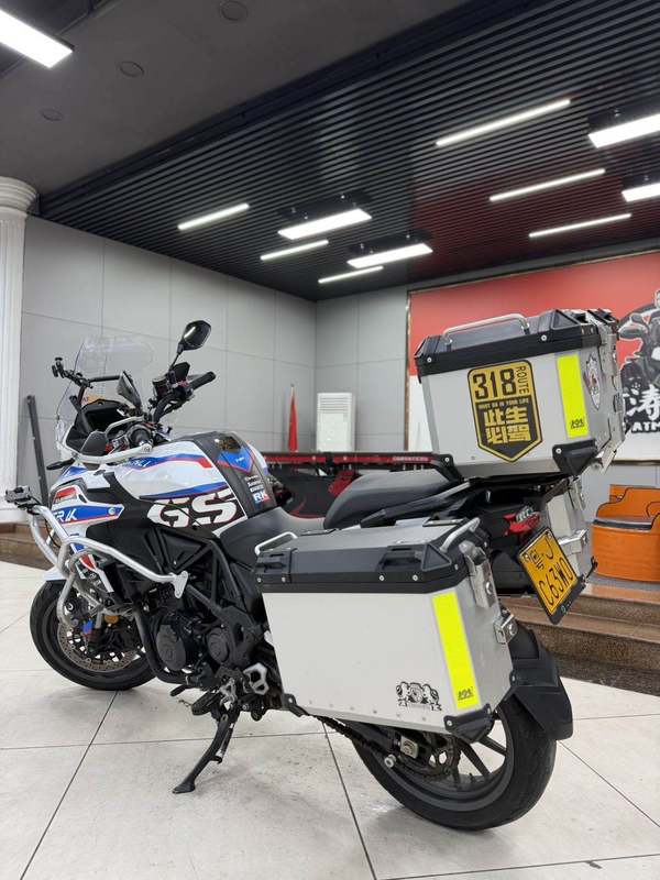二手贝纳利金鹏 TRK502