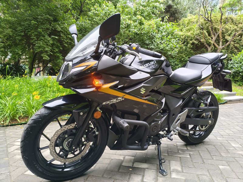 二手豪爵铃木GSX250R