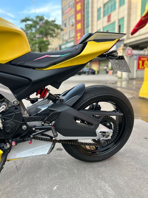 二手阿普利亚RS 660 
