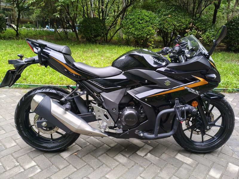 二手豪爵铃木GSX250R