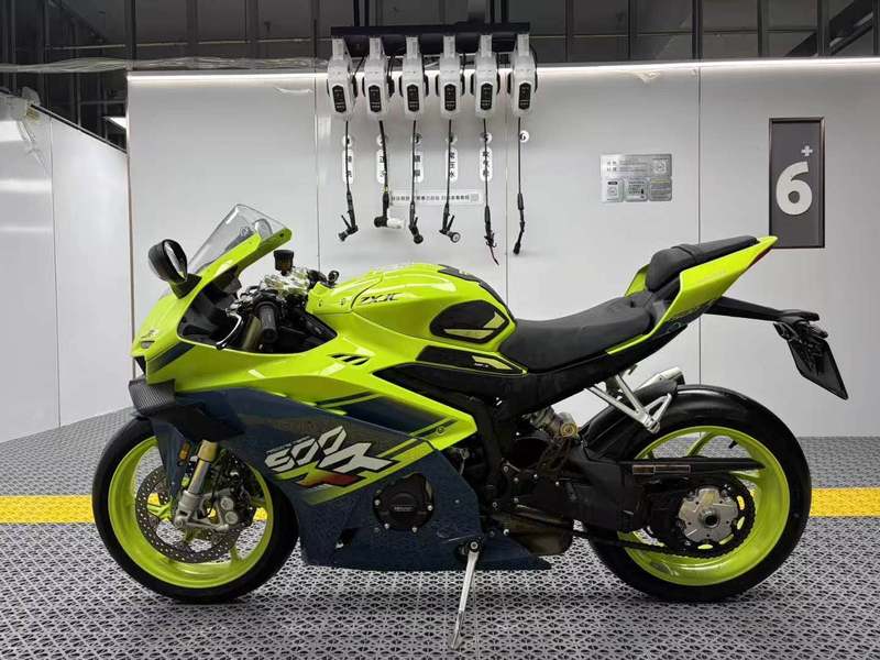二手张雪机车500RR