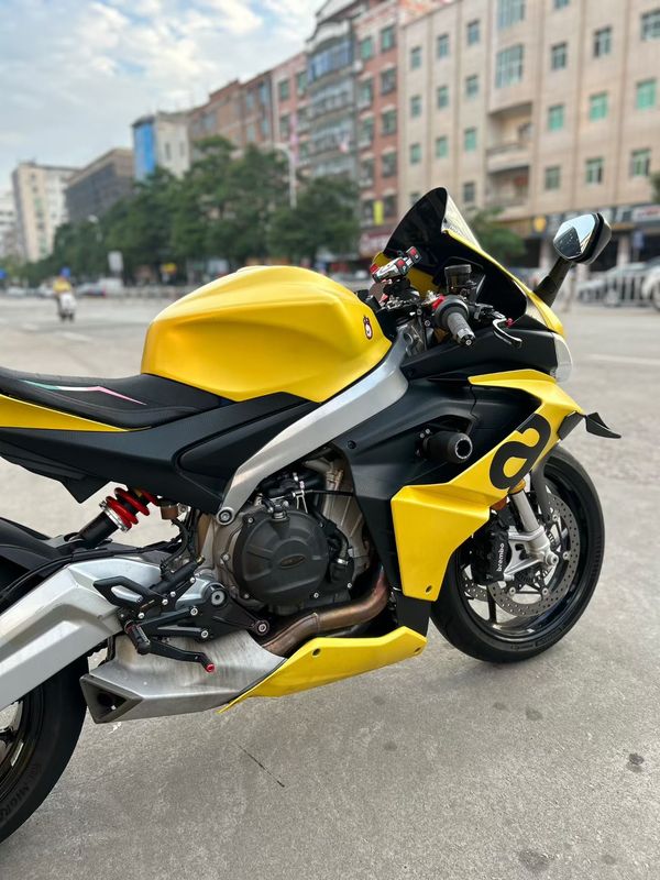 二手阿普利亚RS 660 
