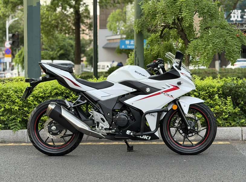 二手豪爵铃木GSX250R