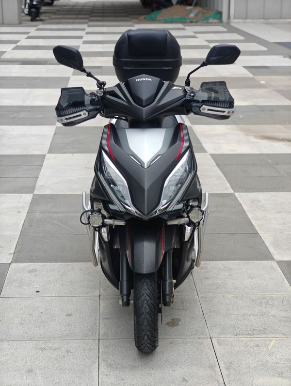 二手新大洲本田裂行 RX125Fi