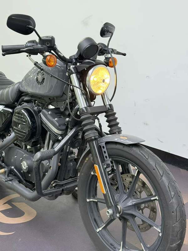 二手哈雷戴维森Iron883 硬汉