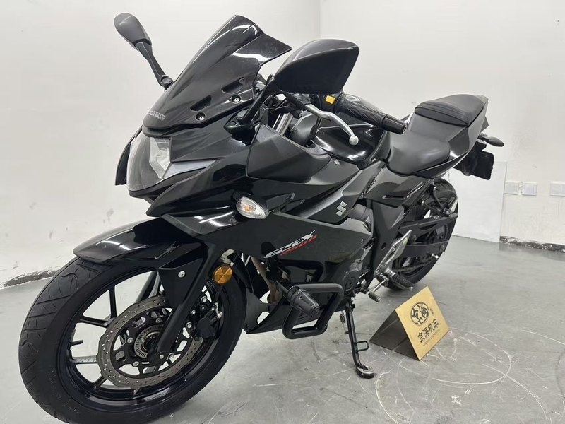 二手豪爵铃木GSX250R