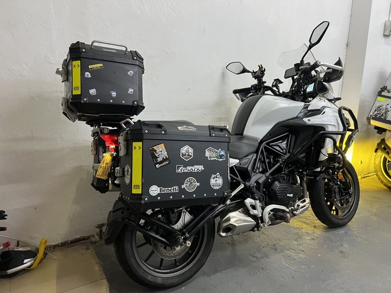 二手贝纳利金鹏 TRK502