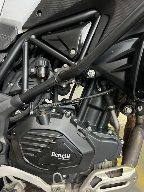 二手贝纳利金鹏 TRK502