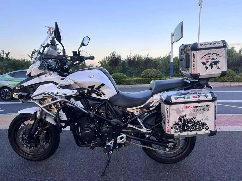 二手贝纳利金鹏 TRK502