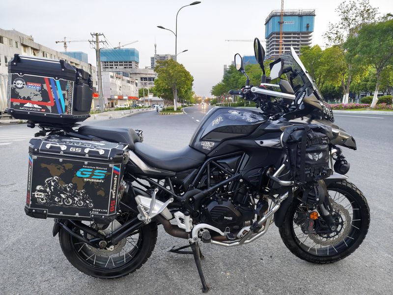 二手贝纳利金鹏 TRK502