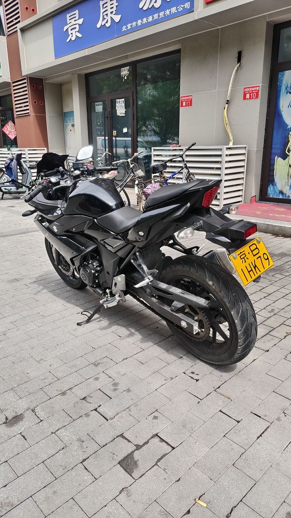 二手豪爵铃木GSX250R