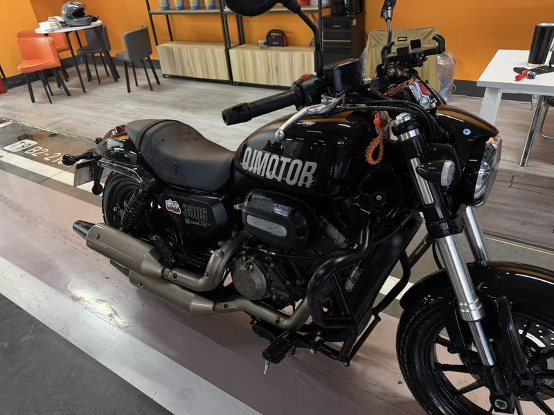 二手QJMOTOR闪300
