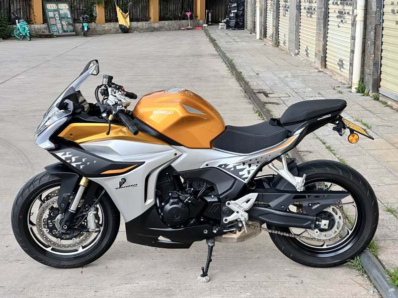 二手贝纳利龙卷风 Tornado 552R