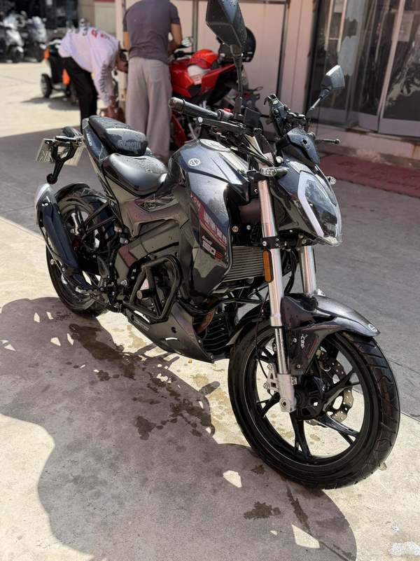 二手贝纳利小迅龙 BN150S