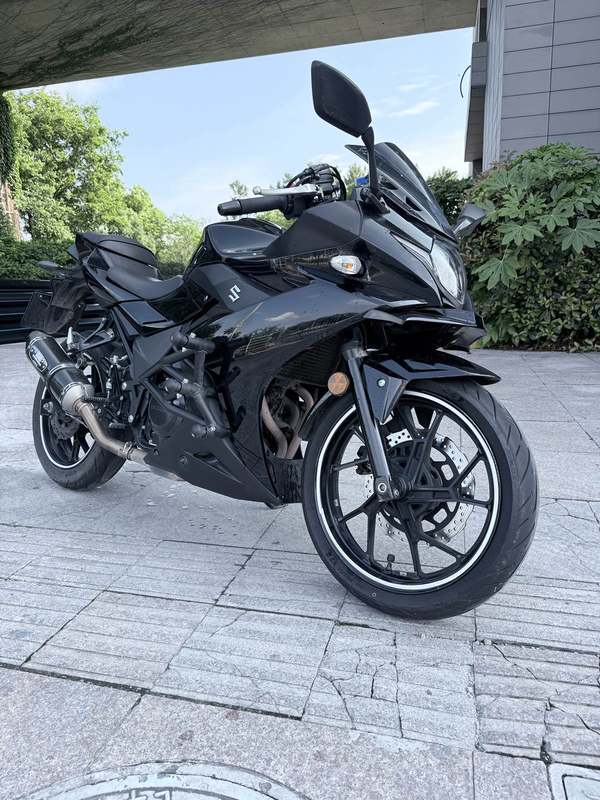 二手豪爵铃木GSX250R