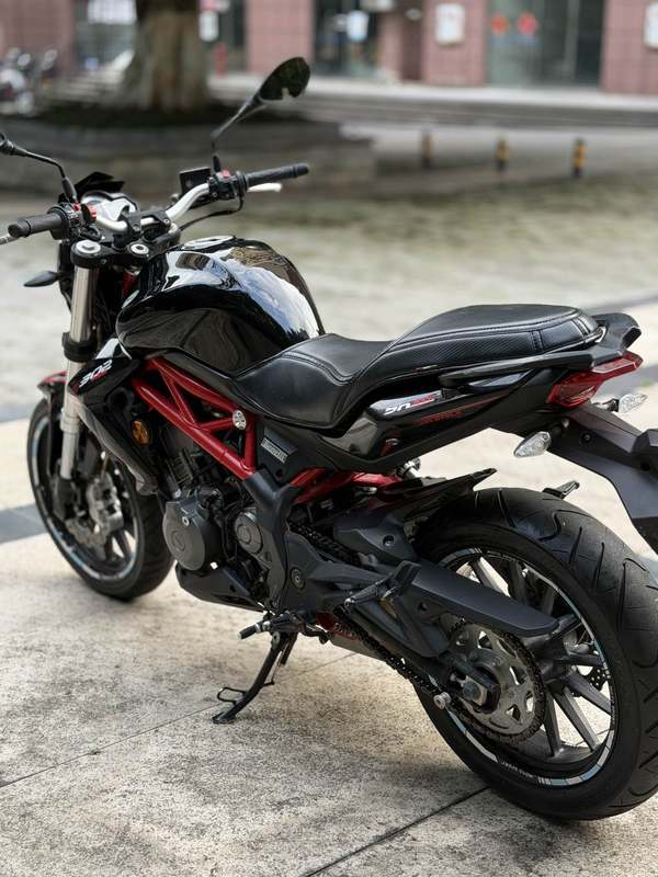 二手贝纳利蓝宝龙 BN302S