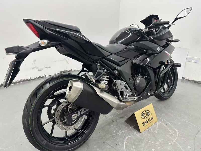 二手豪爵铃木GSX250R