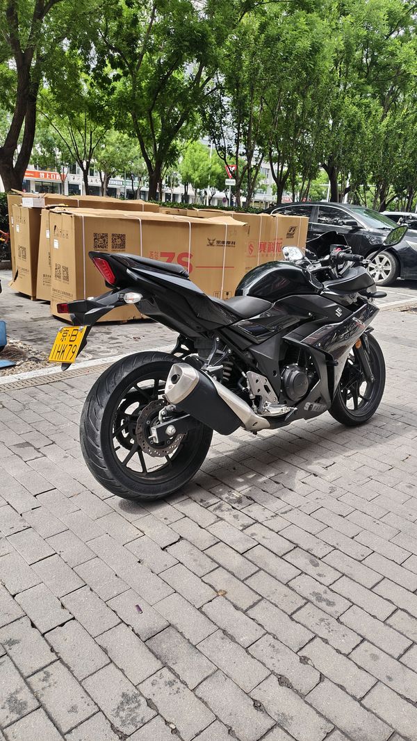 二手豪爵铃木GSX250R
