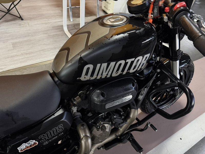 二手QJMOTOR闪300