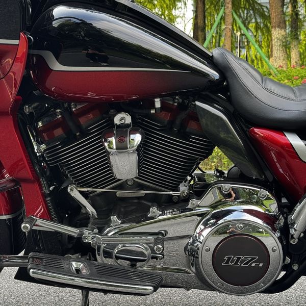 二手哈雷戴维森公路滑翔 Road Glide