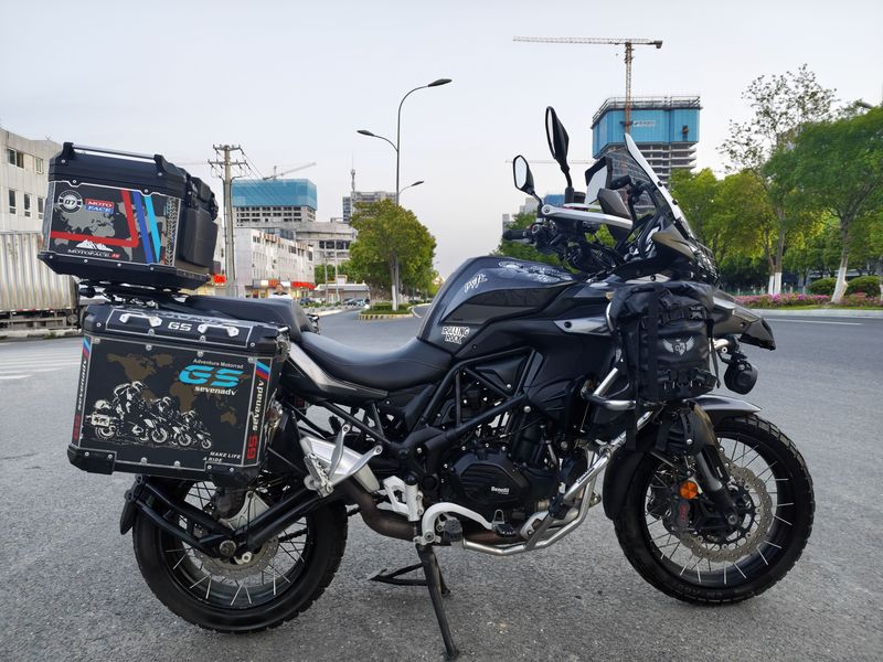 二手贝纳利金鹏 TRK502