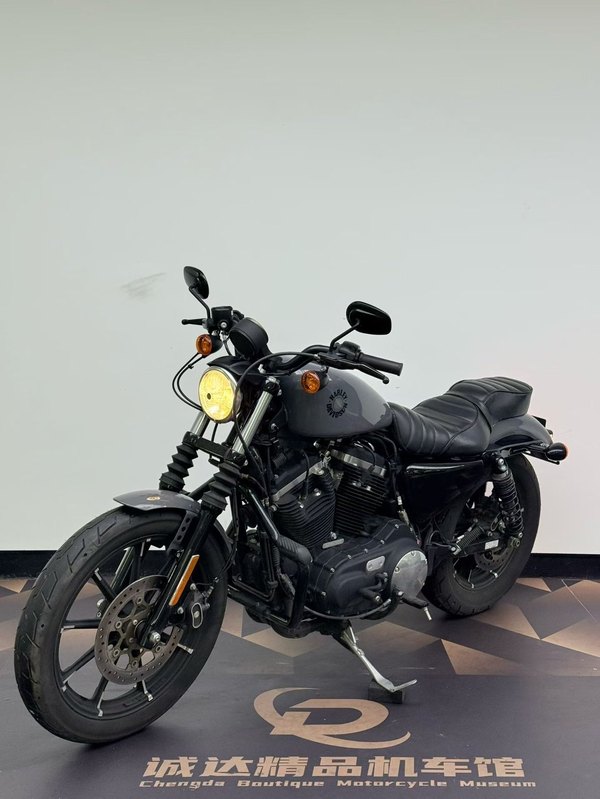 二手哈雷戴维森Iron883 硬汉