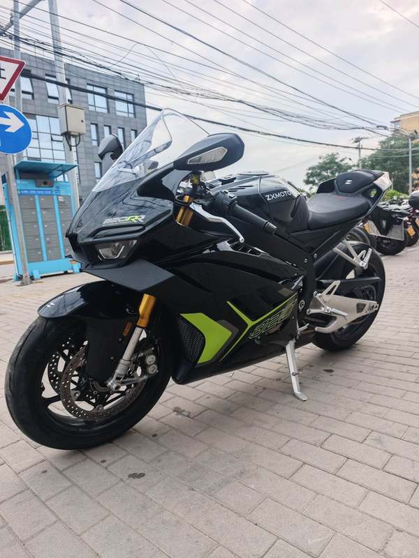二手张雪机车820RR