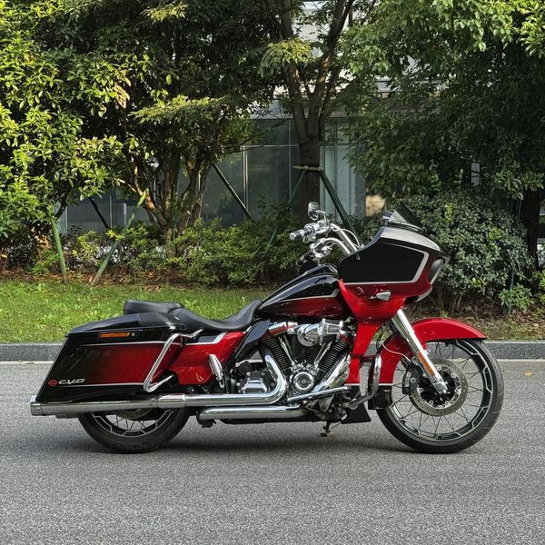 二手哈雷戴维森公路滑翔 Road Glide