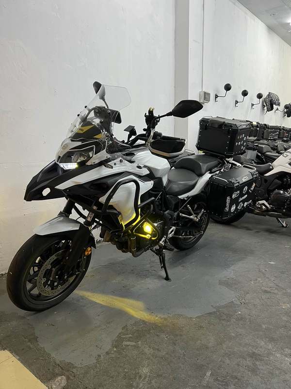 二手贝纳利金鹏 TRK502
